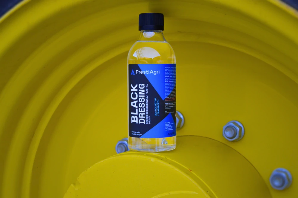 PrestiAgri Black Dressing - Konzervačný prípravok na plasty a gumu | 500 ml